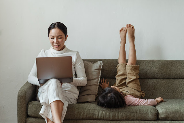 Mamme sempre di corsa: 7 abitudini che ti fanno risparmiare tempo